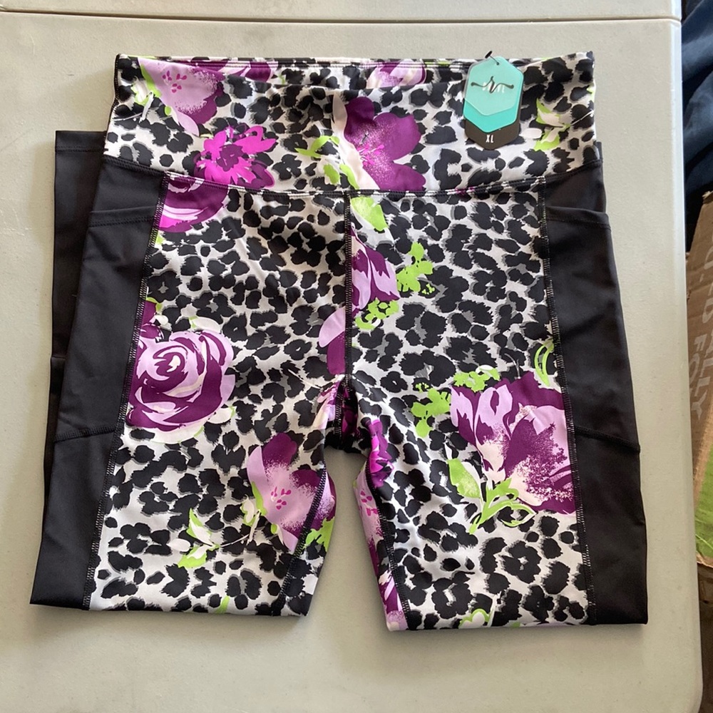 Women’s exercise pants
